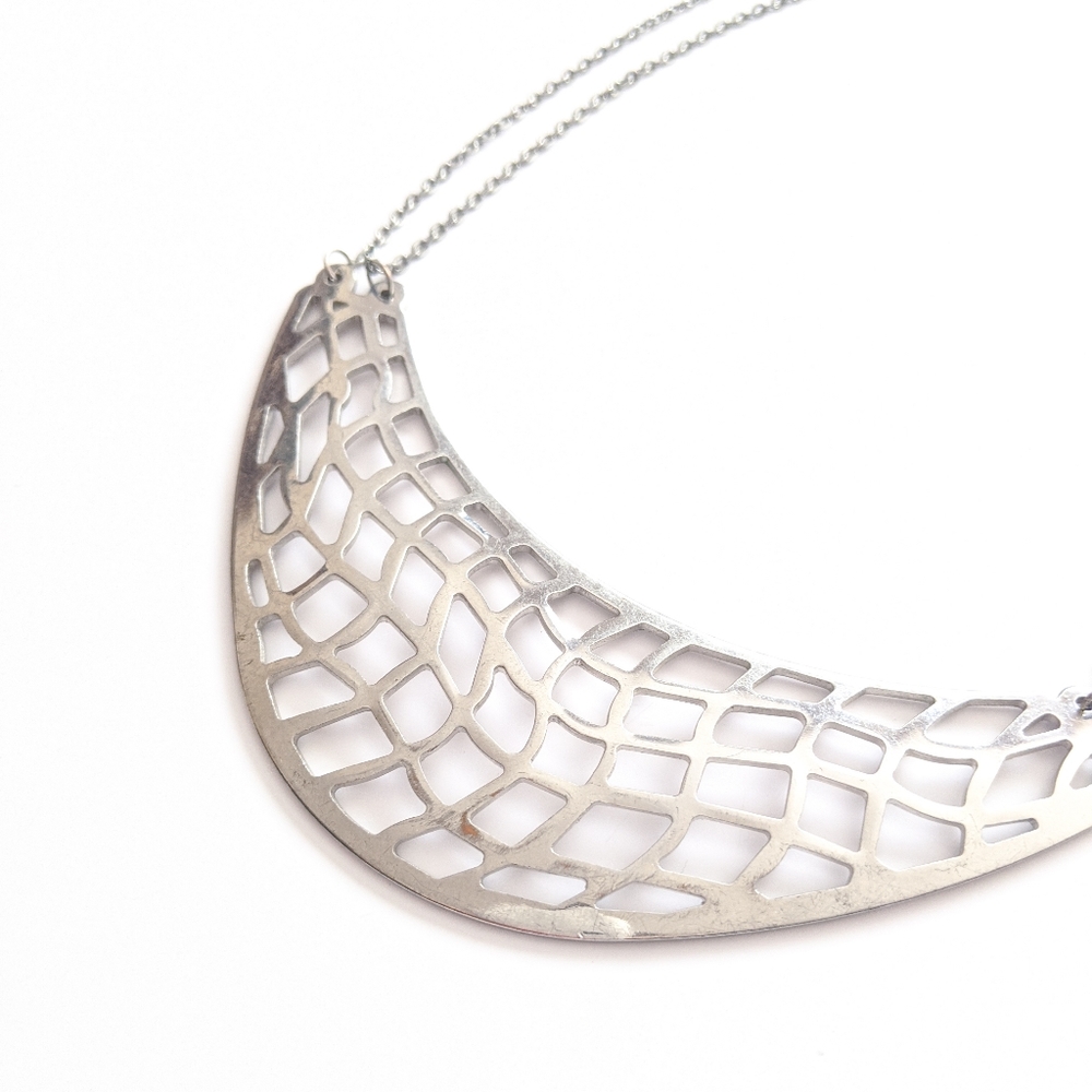 Abstract Statement Bib Necklace